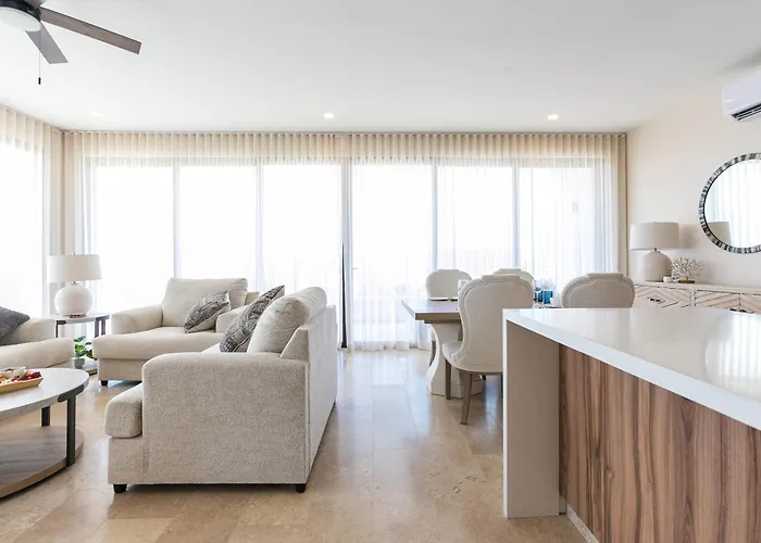 Of Tezal | 3br Arch Views, Pools, Sleeps 8 Holiday home