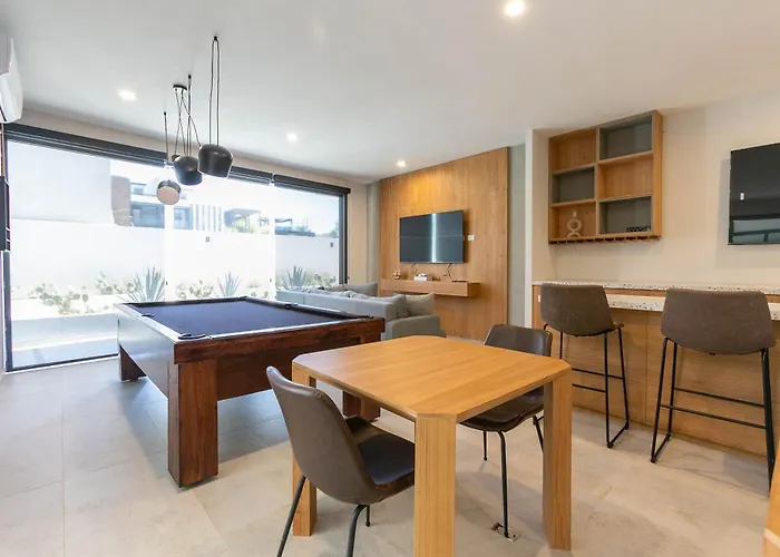 Of Tezal | 3br Arch Views, Pools, Sleeps 8 *