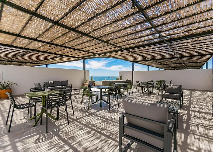 Of Tezal | 3br Arch Views, Pools, Sleeps 8 Holiday home *